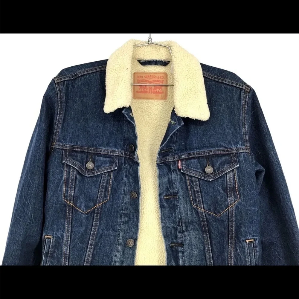 Levis preowned some